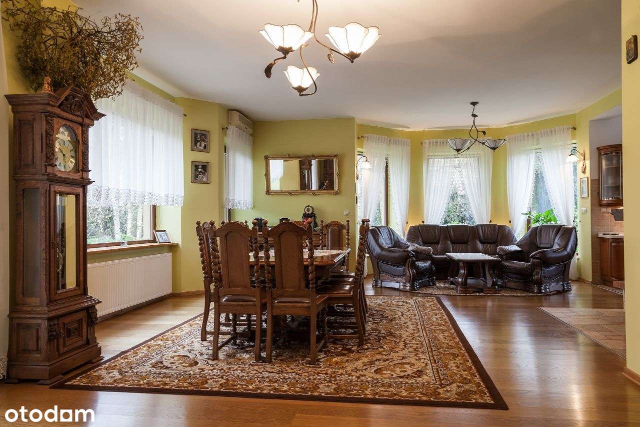 Dom z basenem w otulinie Lasu Łagiewnickiego-11