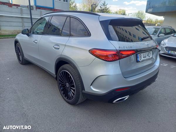 Mercedes-Benz GLC 300 4Matic 9G-TRONIC AMG Line Advanced - 38