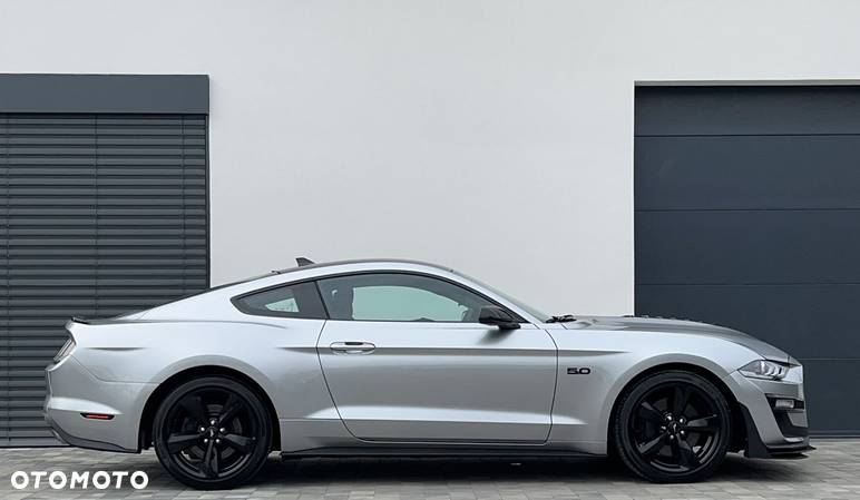 Ford Mustang 5.0 V8 GT - 6