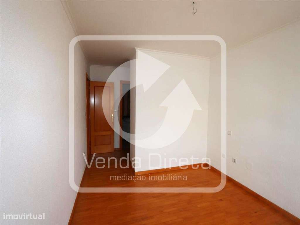 Apartamento T3 | 137 m² | Varanda | Arrecadação | Estacionamento | ...-13