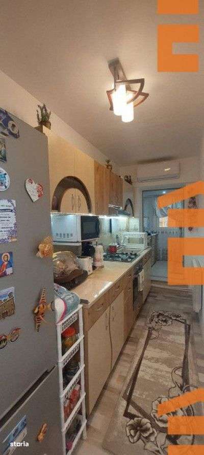 Garsoniera decomandata transformata in apartament cu 2 camere in zona - Imagine principală: 5/13