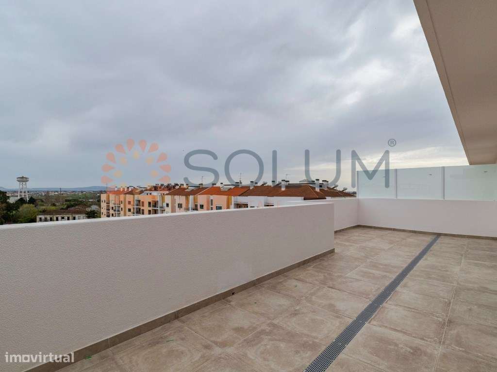 Duplex T3+1 novo com 2 Terraços - Montijo-16