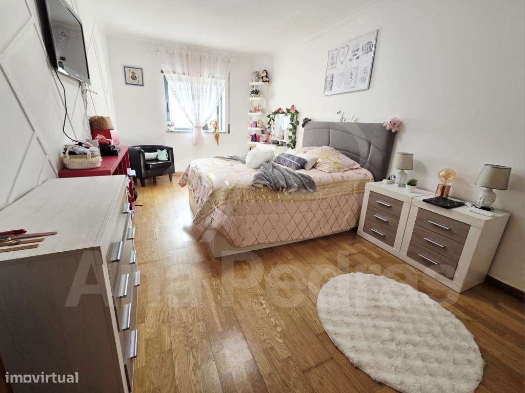 T2 Excecional com Terraço de 50m² na Baixa da Banheira-19