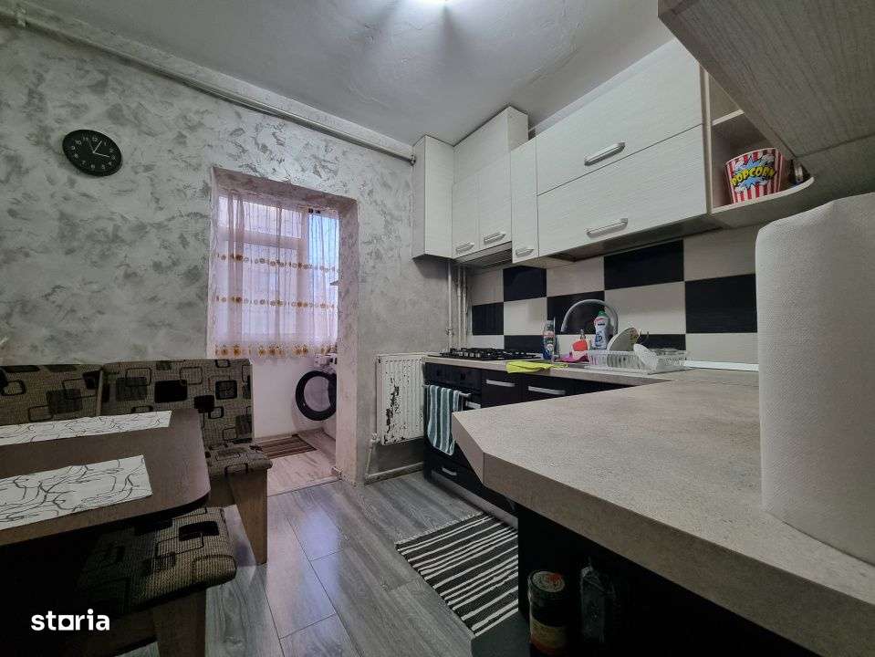 Ștefan cel Mare- Apartament 2 camere decomandate, parter cu balcon - Imagine principală: 5/9