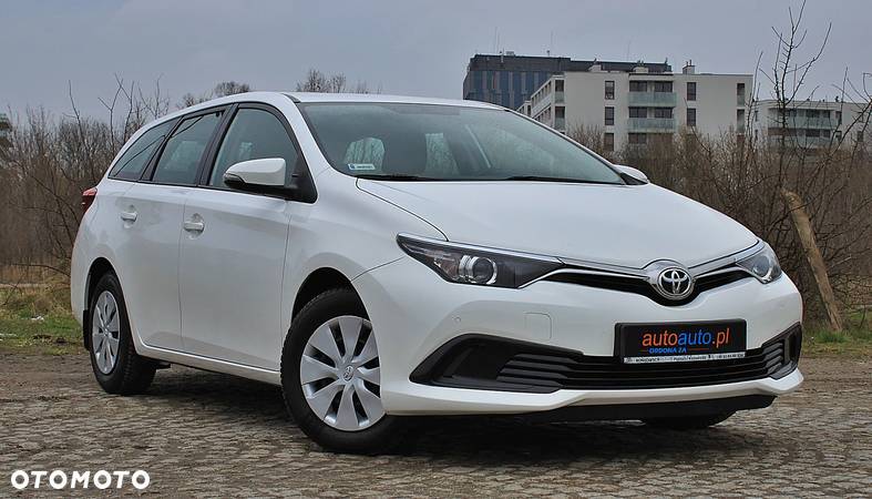 Toyota Auris - 3