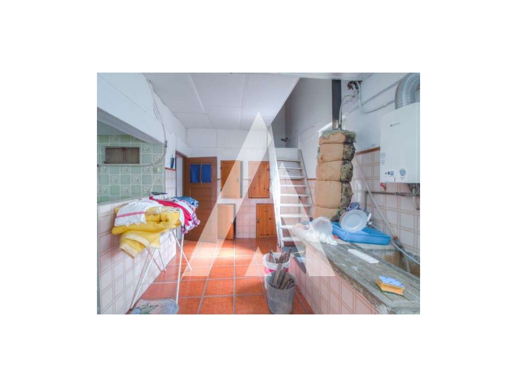 Moradia T6, Isolada, na zona de Oiã-47