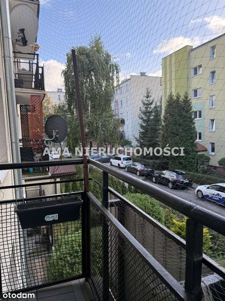 Duże mieszkanie na 1p. z balkonem na Podolszycac-17