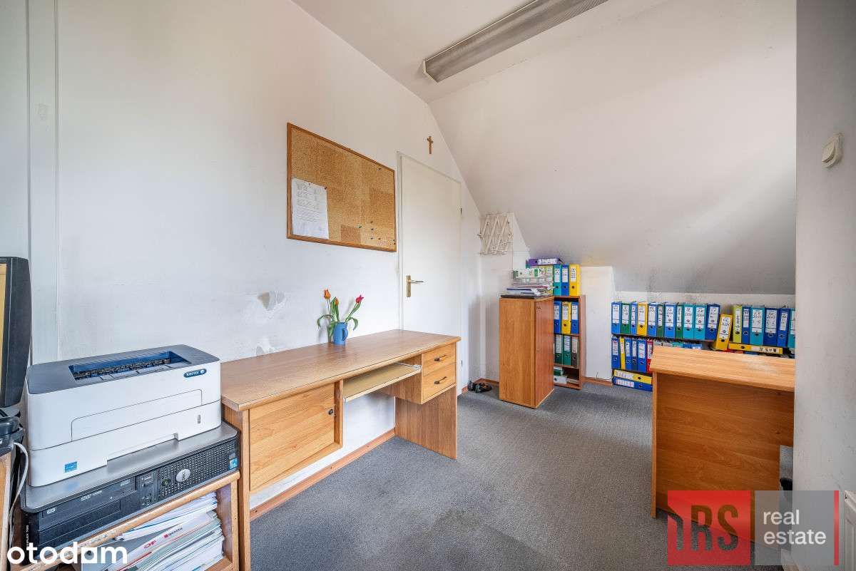 Budynek biurowy w Wawrze-14