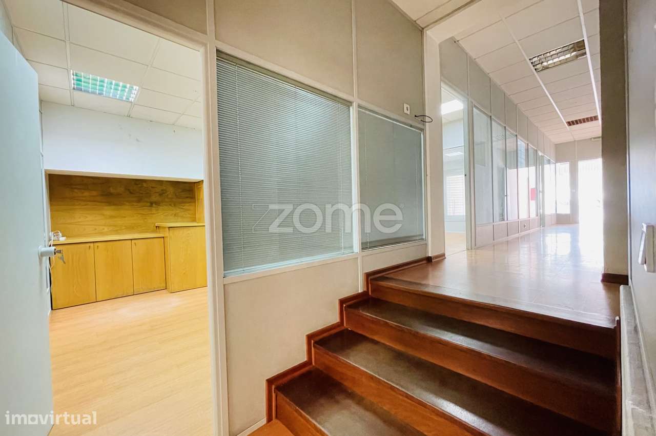 Armazém em Paranhos - Grande imagem: 3/35