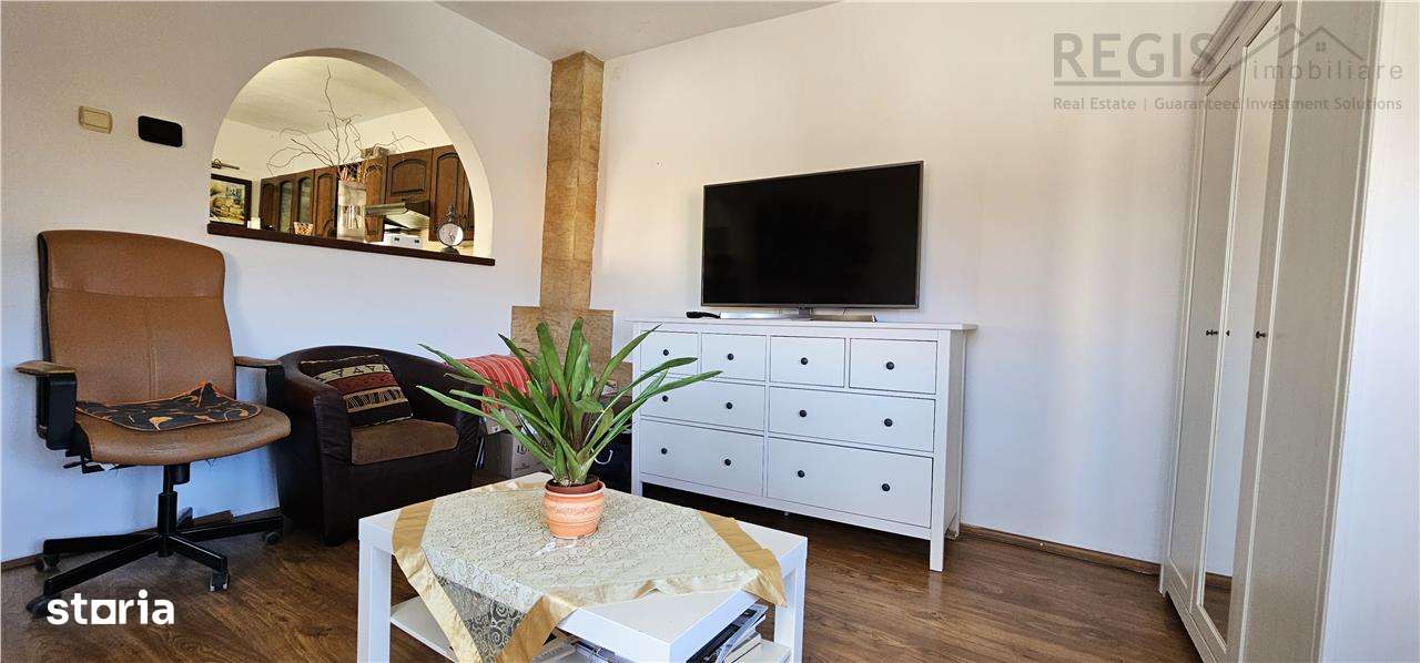 Casa cu curte Schei - Imagine principală: 5/17