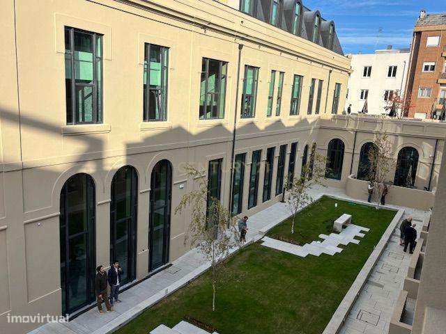 Apartamento T1 com lugar de garagem – Edificio Pharmacia – Cedofeita-0