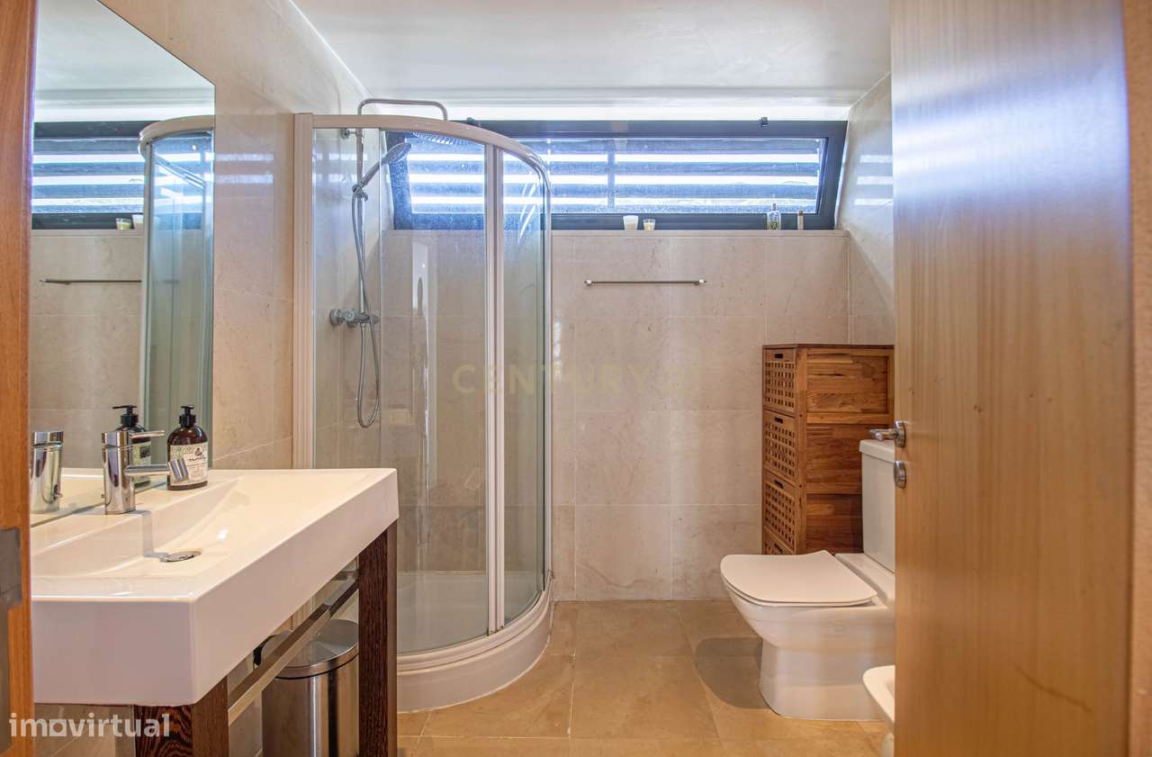 Quinta na Arrábida com moradia T5 de 364 m2 em lote de 13 520 m2 Onde-27