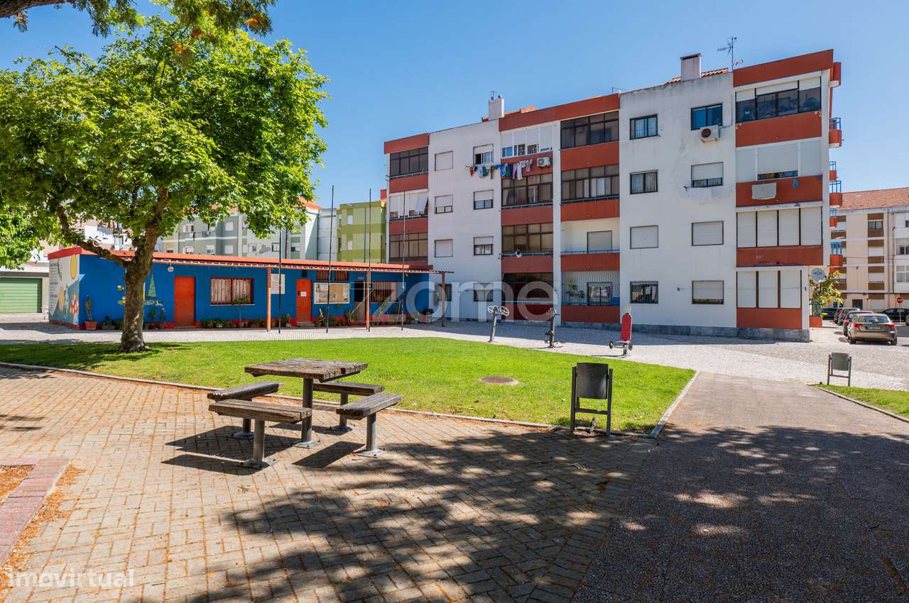 Apartamento T1+1 Baixa da Banheira-6