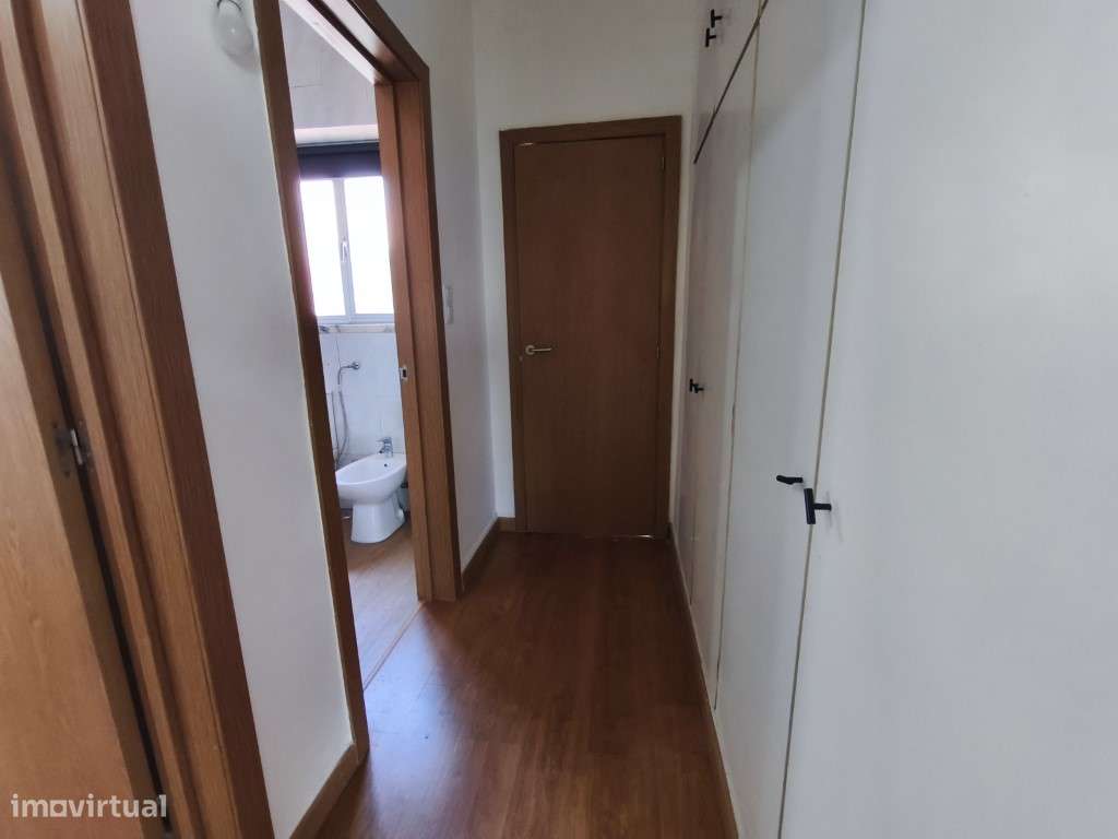 Apartamento T4 para venda com 101 m² de área bruta em Merçês Rio de...-18