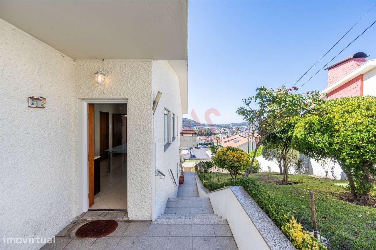 Moradia T5 com Vista Deslumbrante sobre a Cidade de Vizela-8
