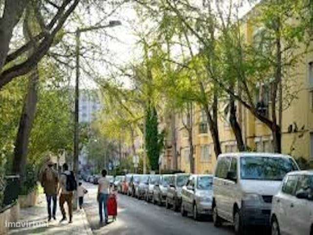 Apartamento T2 em Alvalade – Investimento com Potencial de Valorização - Grande imagem: 4/6