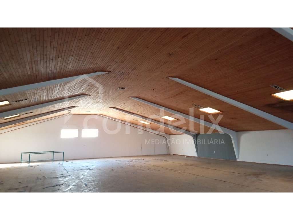 Armazén na zona industrial de Maceda - Grande imagem: 5/22