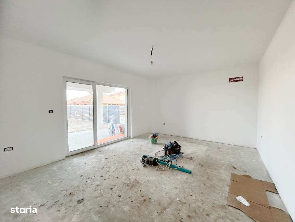 Duplex 4 camere, P+E, 132mp utili, 308mp teren in Sag - Imagine principală: 5/19