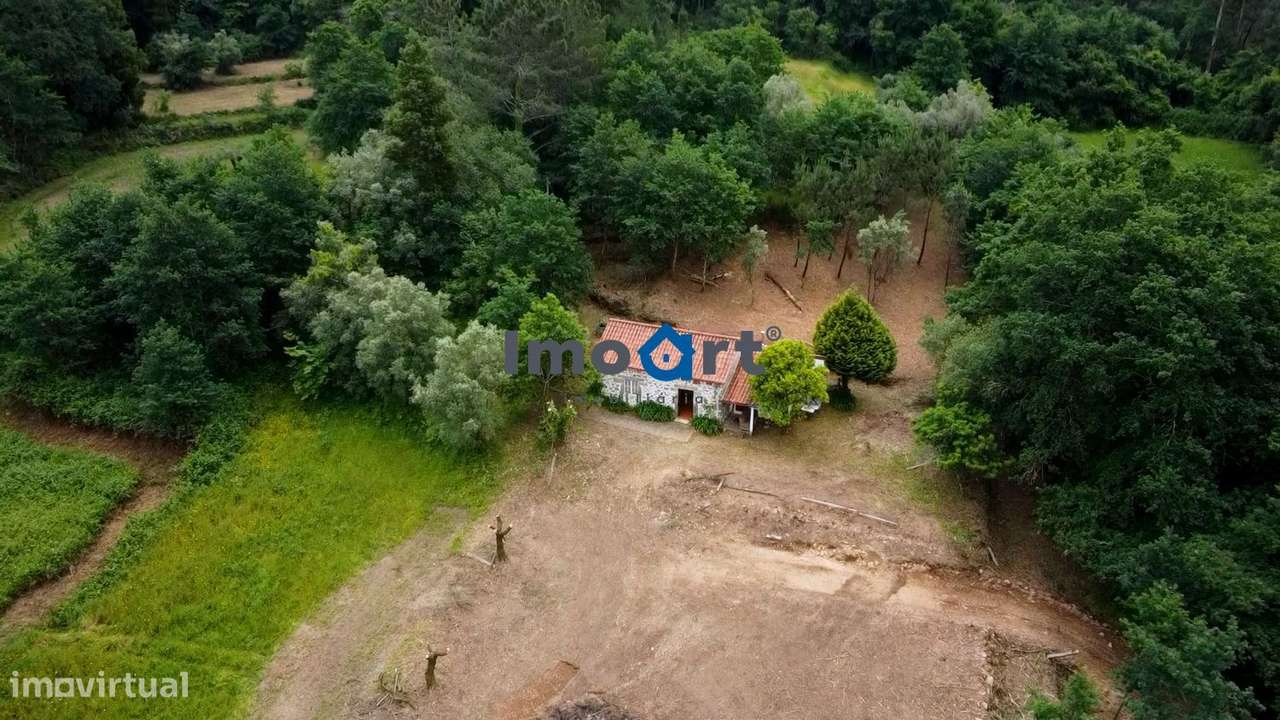 Quinta/Moradia em Pedra com 5.500 m² de Terreno em Fornelos – Ponte-6