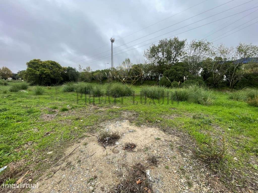 Terreno para construção de edifício com 5932m2 - Grande imagem: 4/15