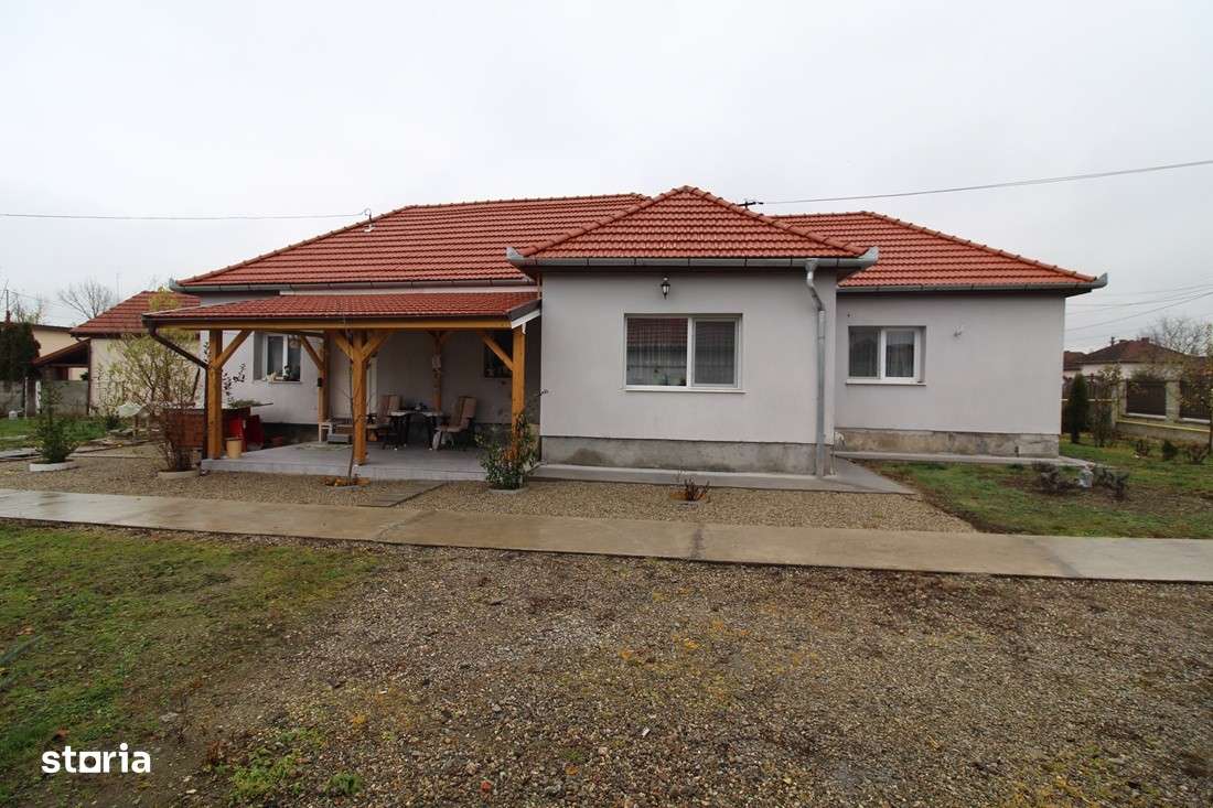 Vând gospodărie în Hunedoara, zona Peștișu Mare, teren 1.104mp...-1