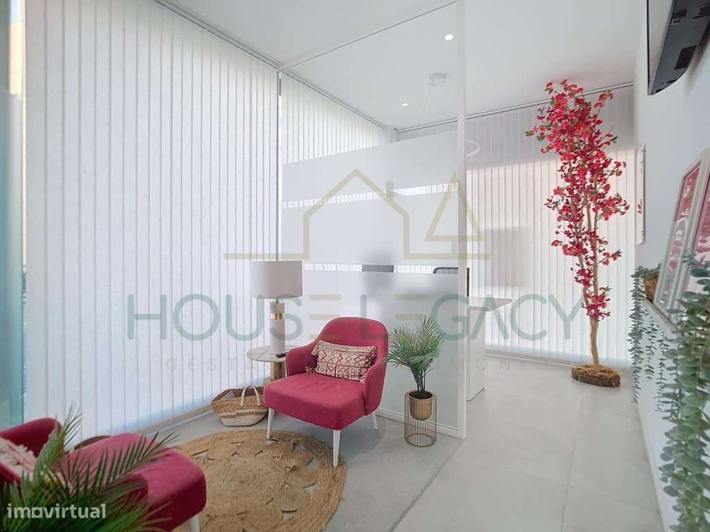 Loja versátil, luminosa e adaptável a várias atividades - Grande imagem: 4/33