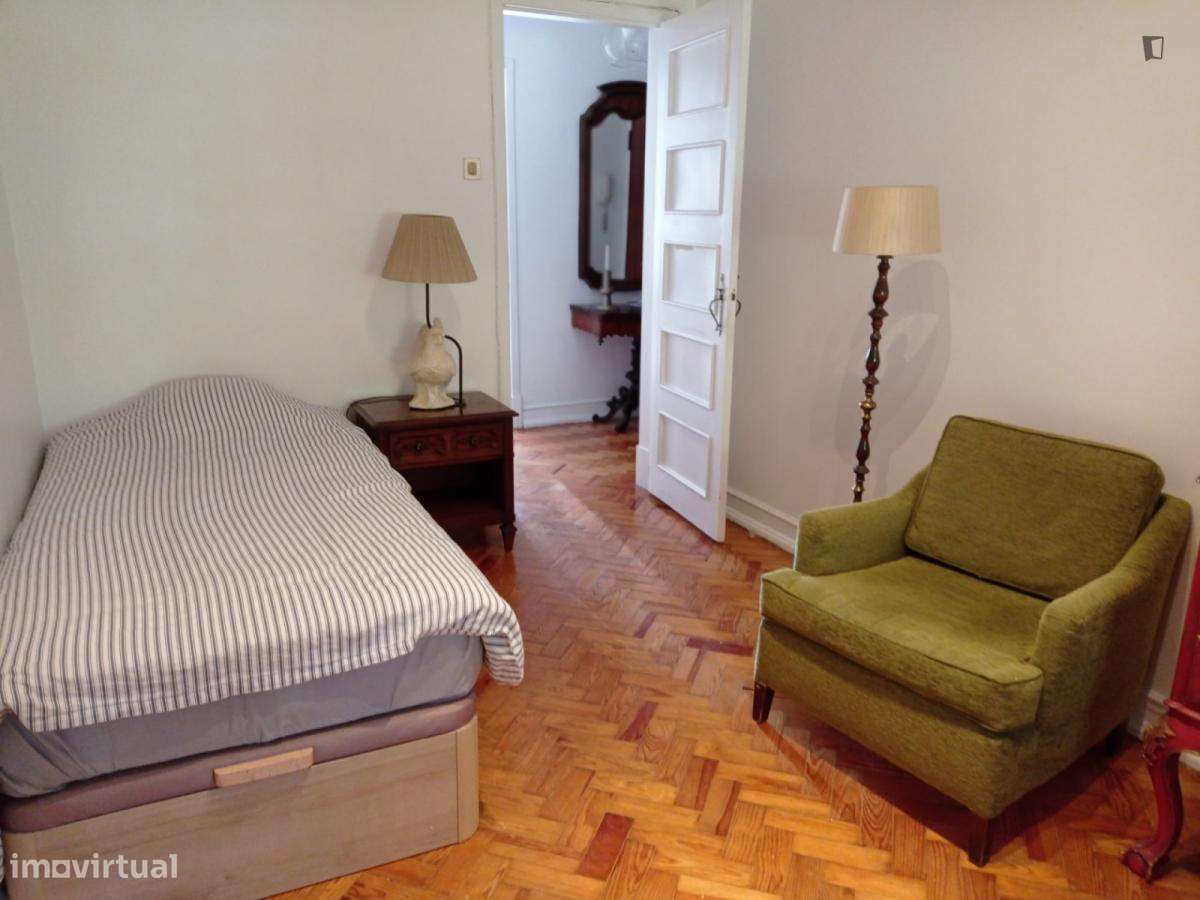 Quarto - localizado em Penha de França Lisbon - Grande imagem: 3/15