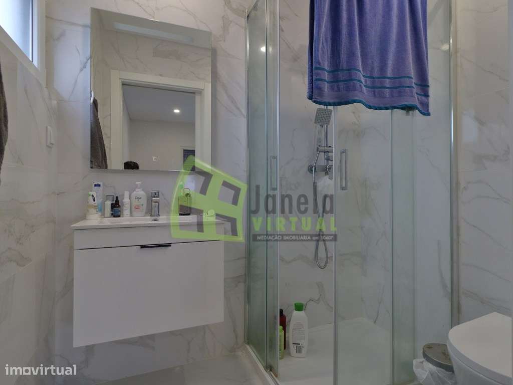 Moradia Geminada T3 com Piscina - Fernão Ferro-14