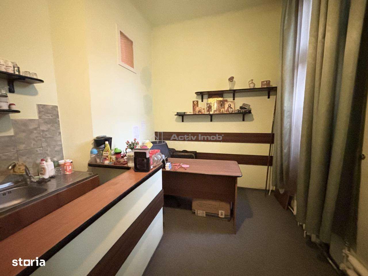 Apartament 129 mp cu vedere spre Crisul Repede si demisol independent-6