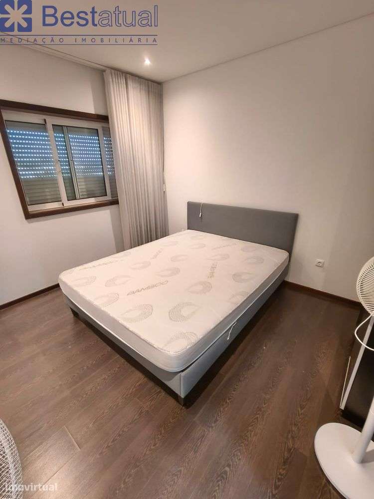 T4 com 186 m2 + Terraço com 186 m2 - Junto ao Centro-36