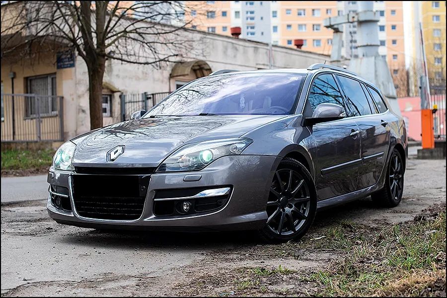 Renault Laguna III 2011