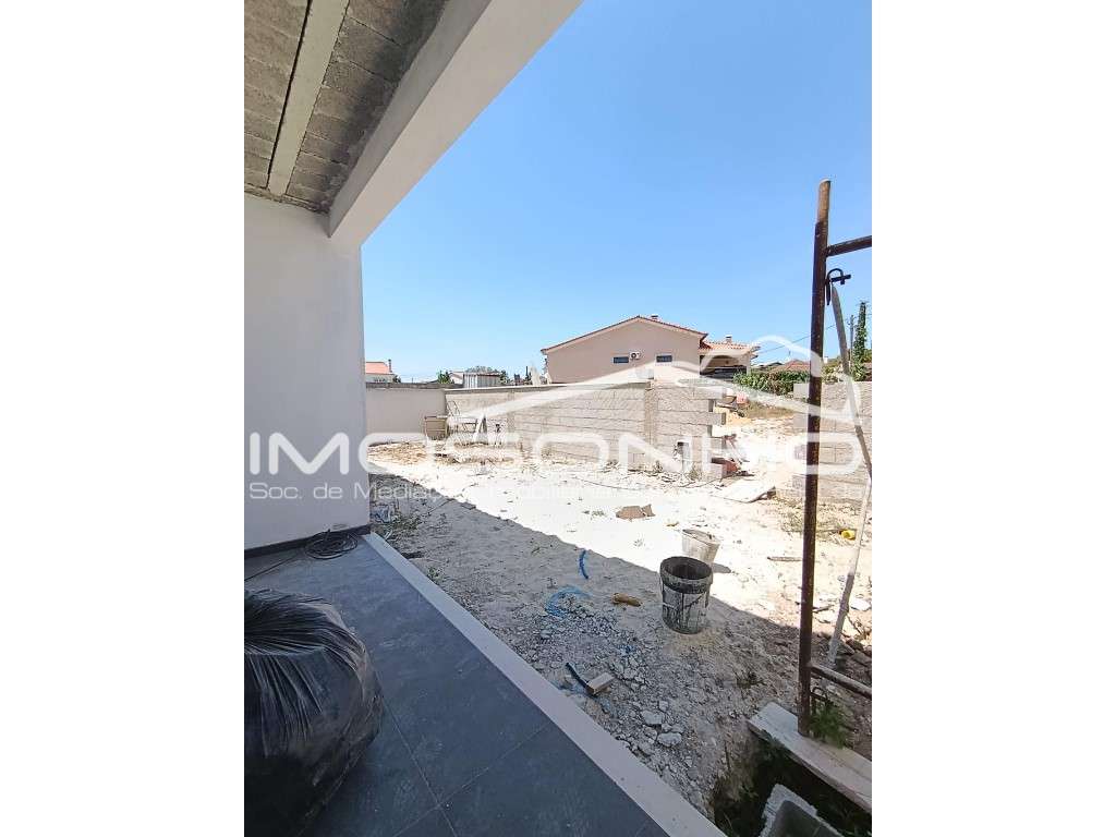 Moradia T3 Nova | Design Moderno | Eficiência A+ | Jardim, Garagem ...-7
