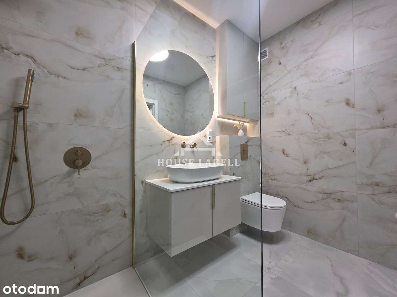 Ponadczasowe eleganckie mieszkanie, 3 pokoje z miejscem postojowym-8