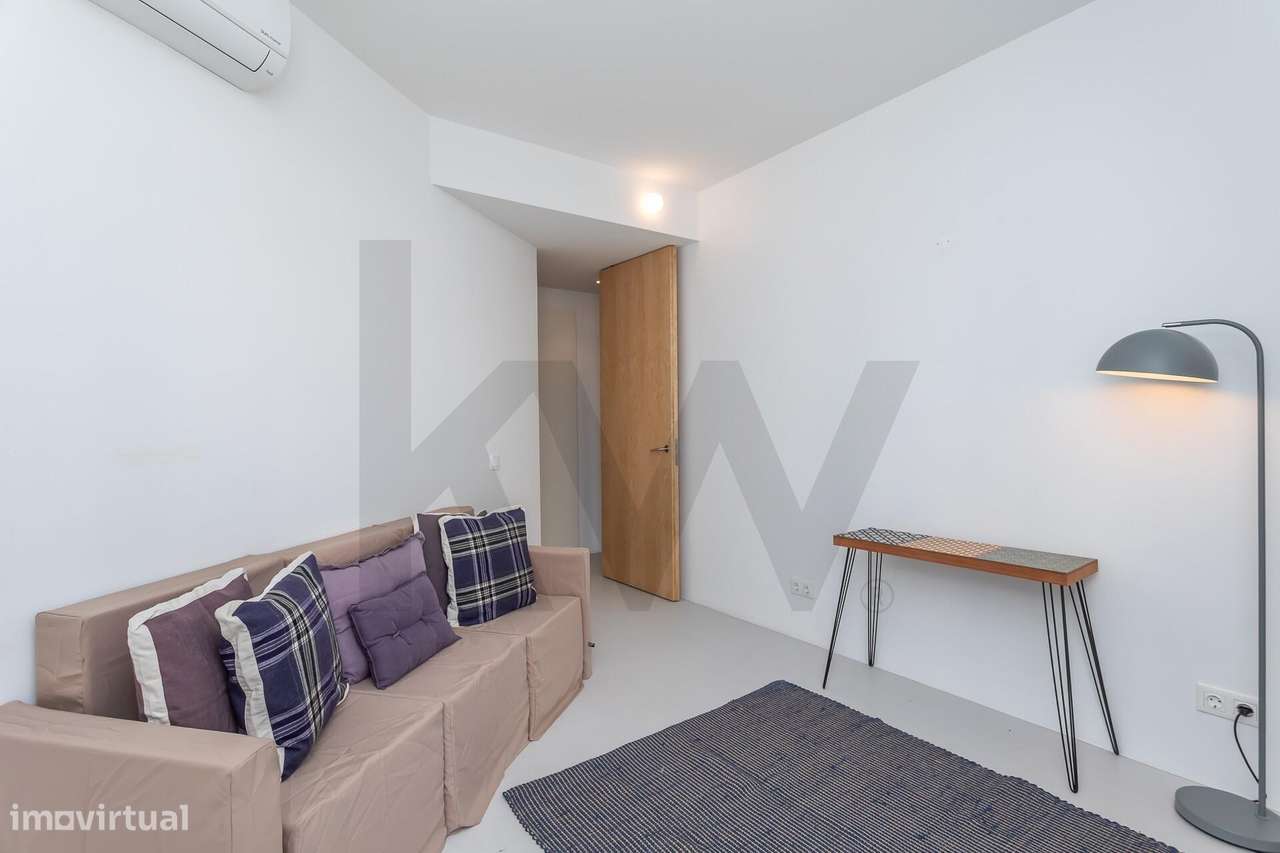 Apartamento T3 Renovado no Condomínio Torres de Lisboa | Laranjeiras S-22