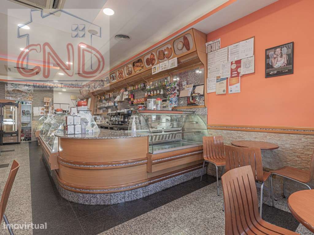 Rio de Mouro (Escolas) Pastelaria / Padaria em funcionamento para v...-3