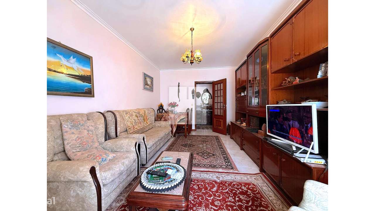 Apartamento T2 c/ Arrumo-15