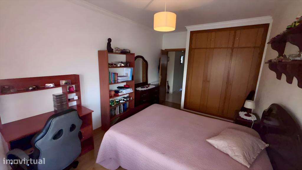 Apartamento T3 com lugar garagem-5