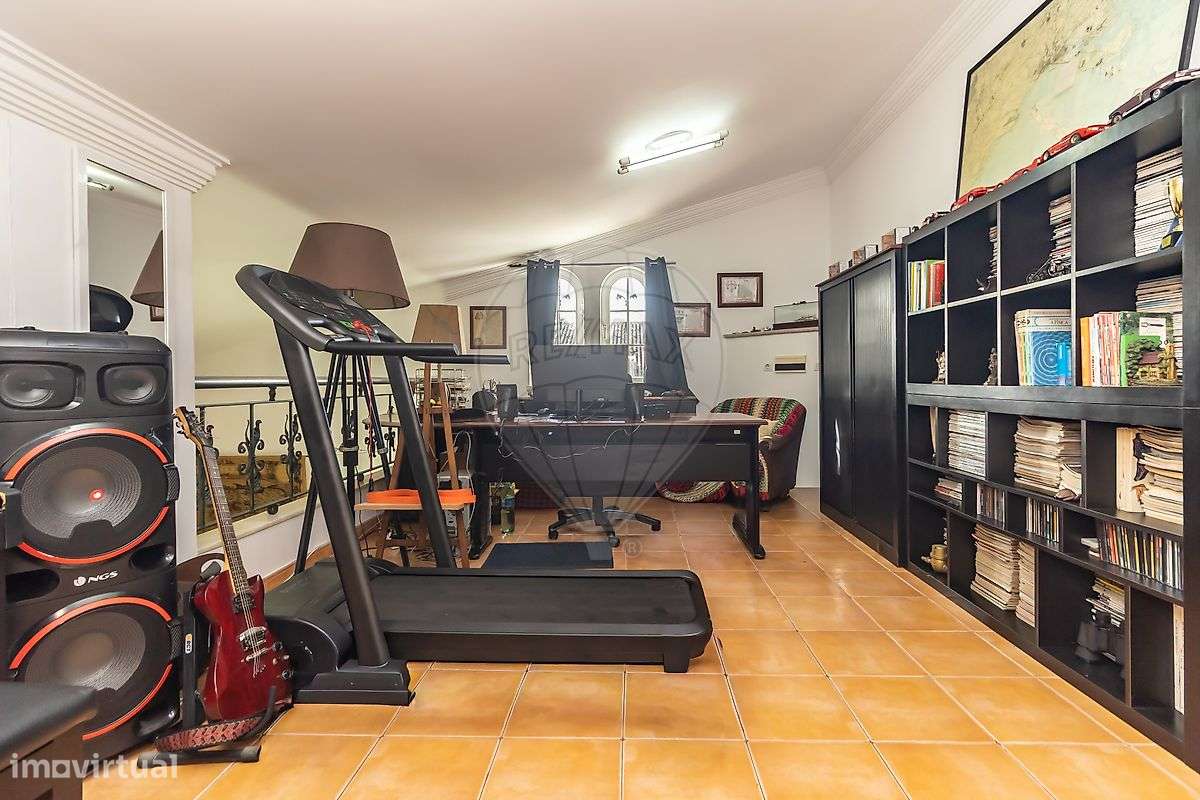 Moradia T4 para venda-28