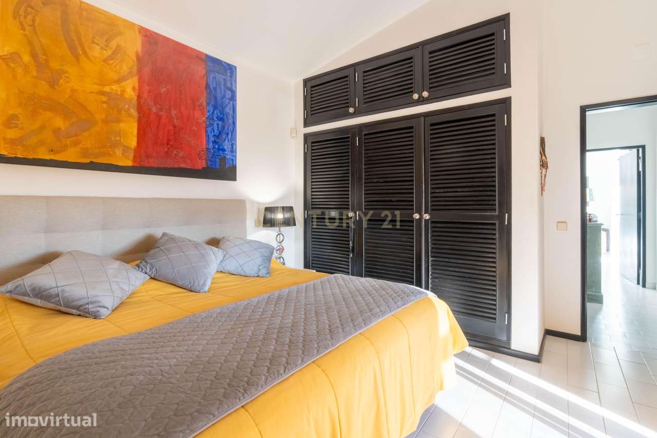 Oportunidade Rara: Moradia com Piscina e 3097m² de Terreno em Almancil-39