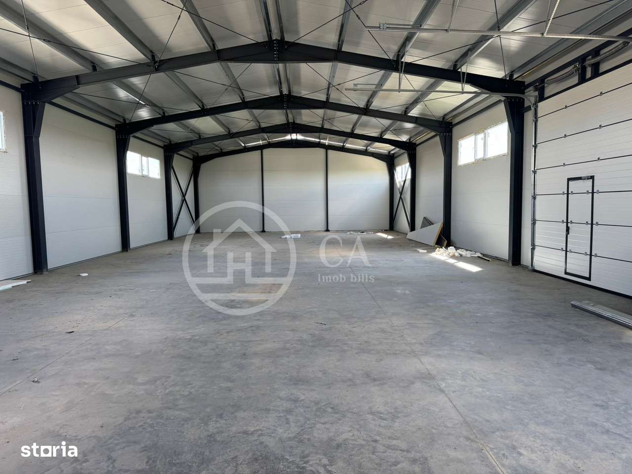 Hala de inchiriat, situata la intrare in Livada, Bihor - Imagine principală: 5/12