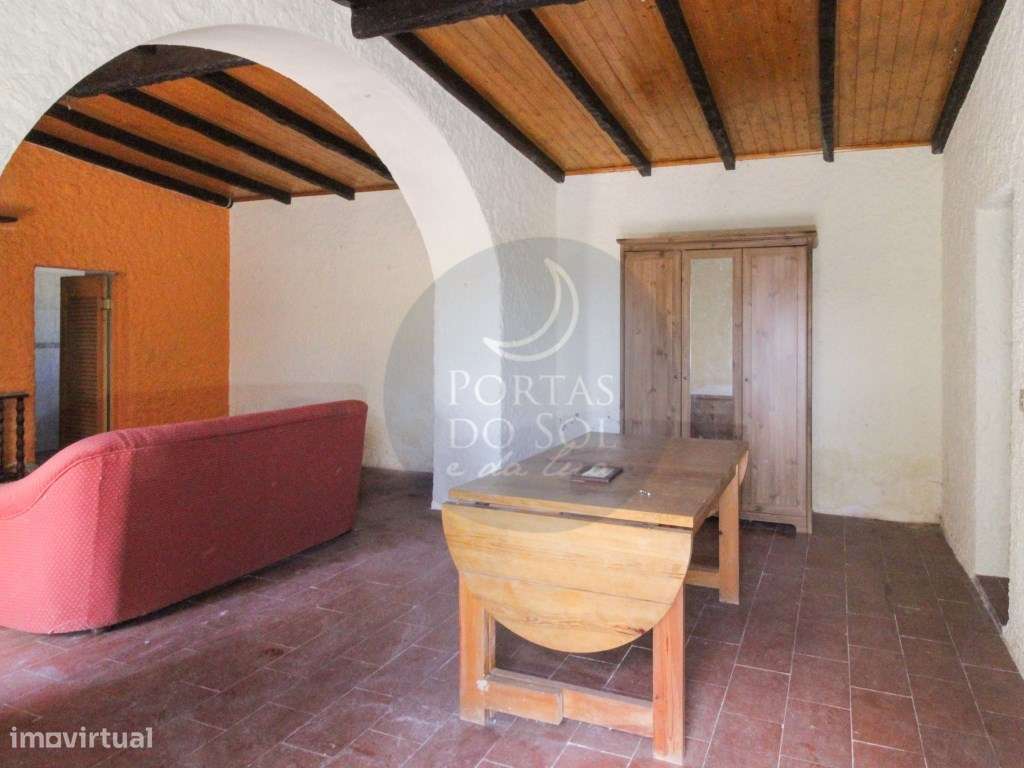 Moradia V2 Terreno Poço-14