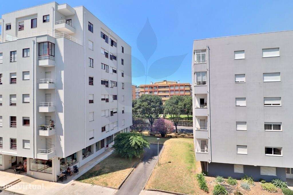 Apartamento T4 na freguesia de Lamaçães-41