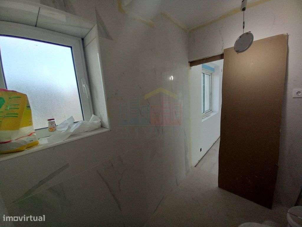 Apartamento T4 no Laranjeiro-28