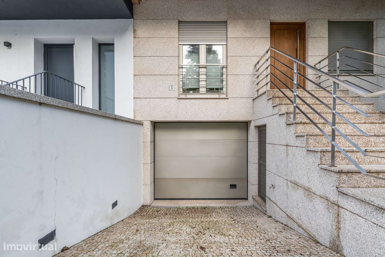 Moradia T3 + escritório à venda em Fraião - Braga-22