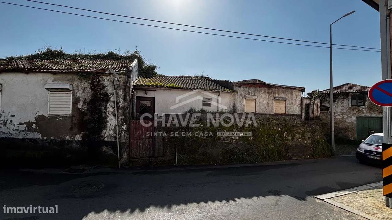 Moradias p/Recuperar em Oliveira do Douro Oportunidade de Investimento - Grande imagem: 5/13