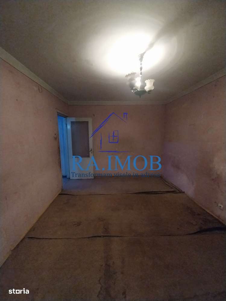 Apartament 2 camere, et 2/4, aleea Strejnic - Vest - 41000 euro-1