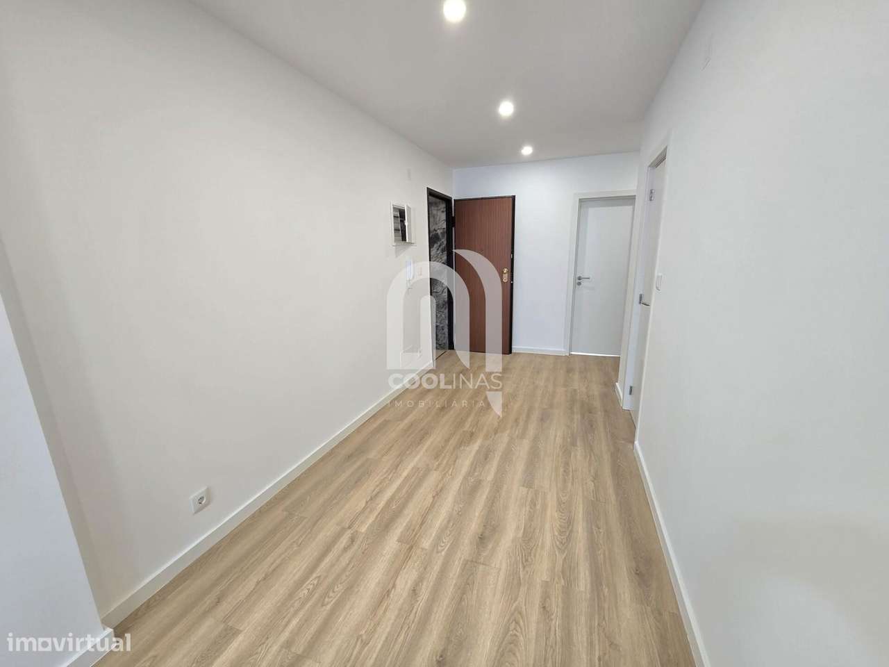 Apartamento T3 Renovado, com logradouro, Cruz de Pau-11