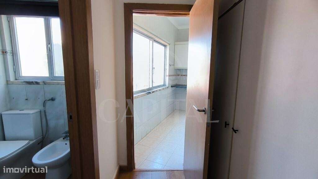 Apartamento T4 nas Mercês-16