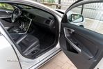 Volvo V60 D6 Plug-In-Hybrid AWD Geartronic Summum - 23