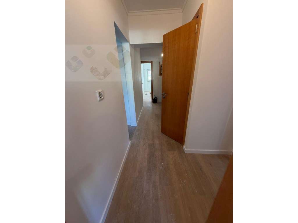 Amadora Urb. Quinta do Borel, T3, Remodelado, r/chão, Oportunidade!!!!-5